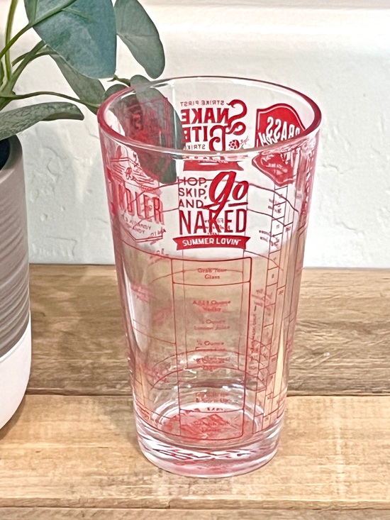 Fred & Friends Other - Fred & Friends Good Measure Beer Cocktail Recipe Pint Glass